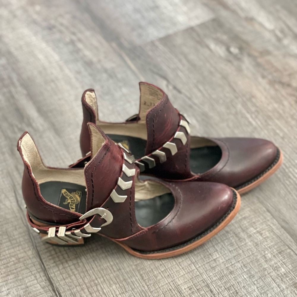 Freebird Blade size 7 in wine color
